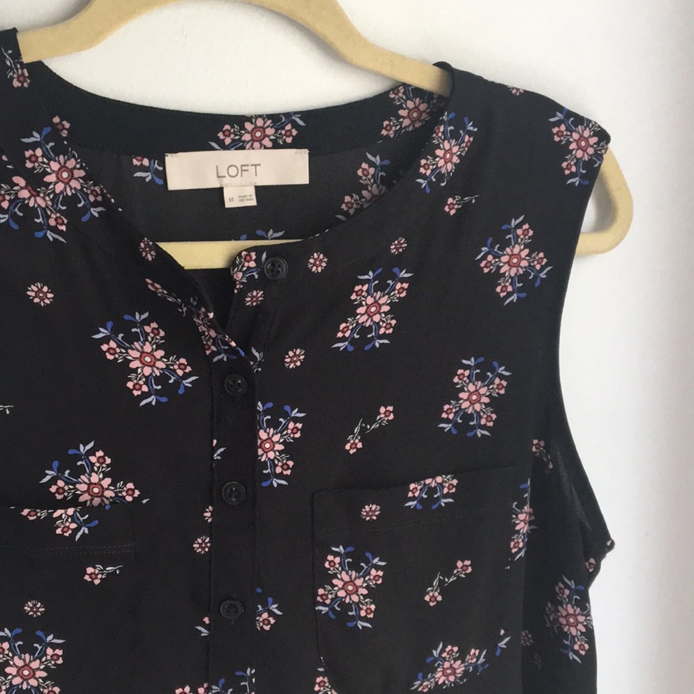 LOFT Sleeveless top